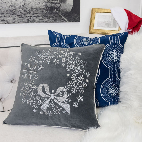 English Elm Gray Velvet Holiday Throw Pillow With Elegant Snowflake Wreath, 20X20 Insert For Seasonal Decor B357P361381