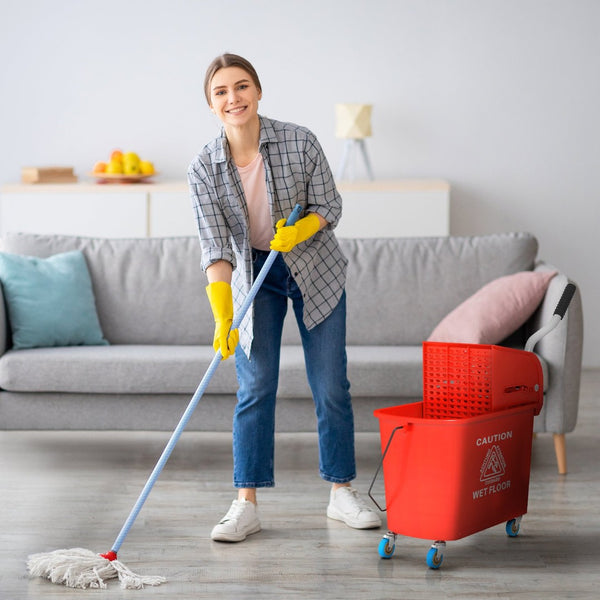 English Elm Homcom Rolling Mop Bucket 21 Quart with Wringer and Dual Chamber Water Separation W2225P217084