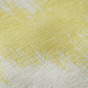 HomeRoots 8' Washable Round Rug in Yellow & Beige Chevron Design - UV Protected, Stain-Resistant Comfort! 670018
