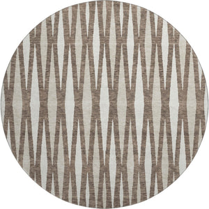 HomeRoots 8' Brown and Ivory Geometric Round Rug – Washable, UV-Protected, and Perfect for Modern Spaces! 670036