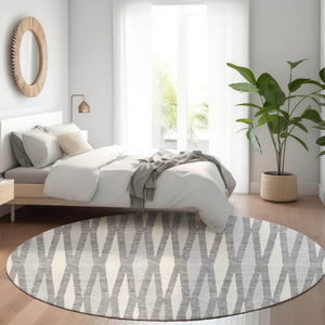 HomeRoots 8' Gray and Ivory Geometric Round Rug – Washable, UV-Protected, Durable for Modern Homes & Spaces 670048