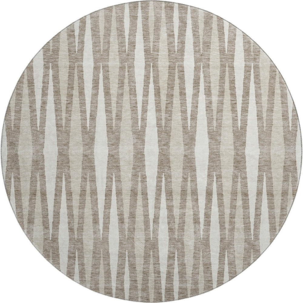 HomeRoots 8' Taupe and Ivory Geometric Washable Round Rug - Durable, Stylish, UV Protected for High-Traffic Areas 670078