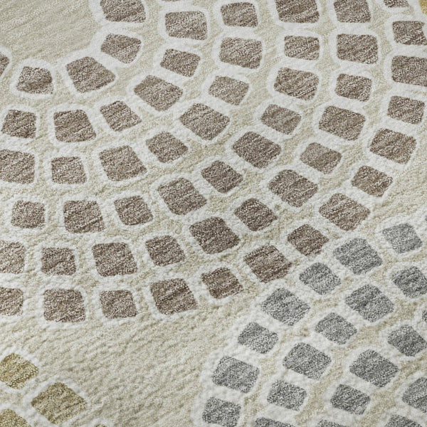 HomeRoots 8' Modern Geometric Beige Gold & Gray Round Rug - Washable, UV Protected, Stain-Resistant Design 670096