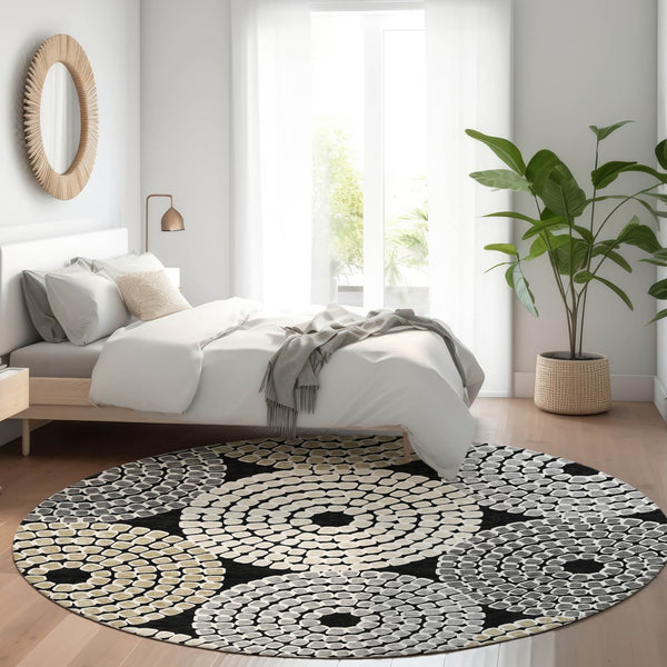 HomeRoots 8' Modern Black Beige Ivory Geometric Round Rug - Washable, UV Protected, Durable for High-Traffic Areas 670102