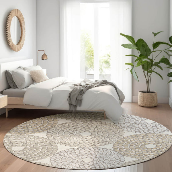 HomeRoots 8' Ivory Beige and Taupe Geometric Washable Round Rug - Stylish, Durable, and UV Protected Design! 670120