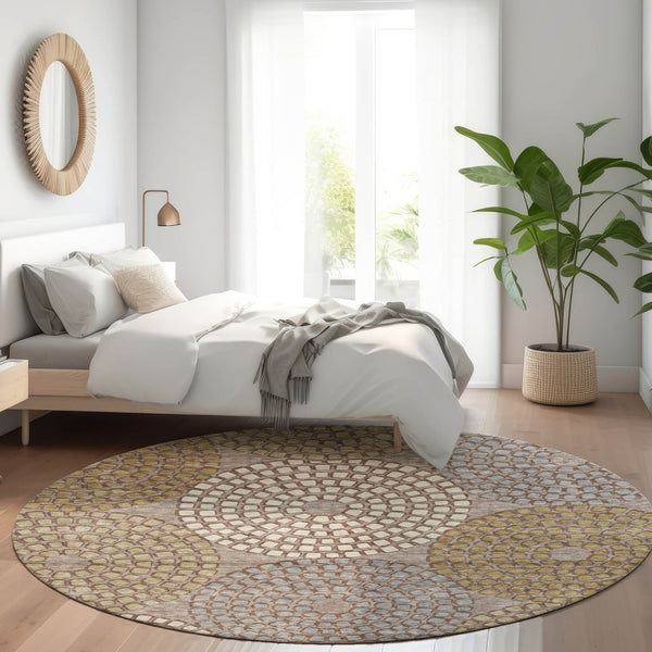 HomeRoots 8' Stylish Taupe Beige and Gray Geometric Round Rug - Washable, UV Protected, Ideal for High-Traffic Areas 670150