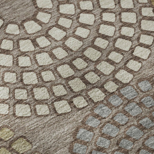 HomeRoots 8' Stylish Taupe Beige and Gray Geometric Round Rug - Washable, UV Protected, Ideal for High-Traffic Areas 670150