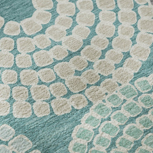 HomeRoots 8' Teal Gray Beige Geometric Round Rug - Washable, UV Protected, Durable for High-Traffic Spaces 670156