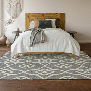 HomeRoots 10' Gray and Ivory Trellis Area Rug - Washable, UV Protected, Stain Resistant for Busy Homes 670267
