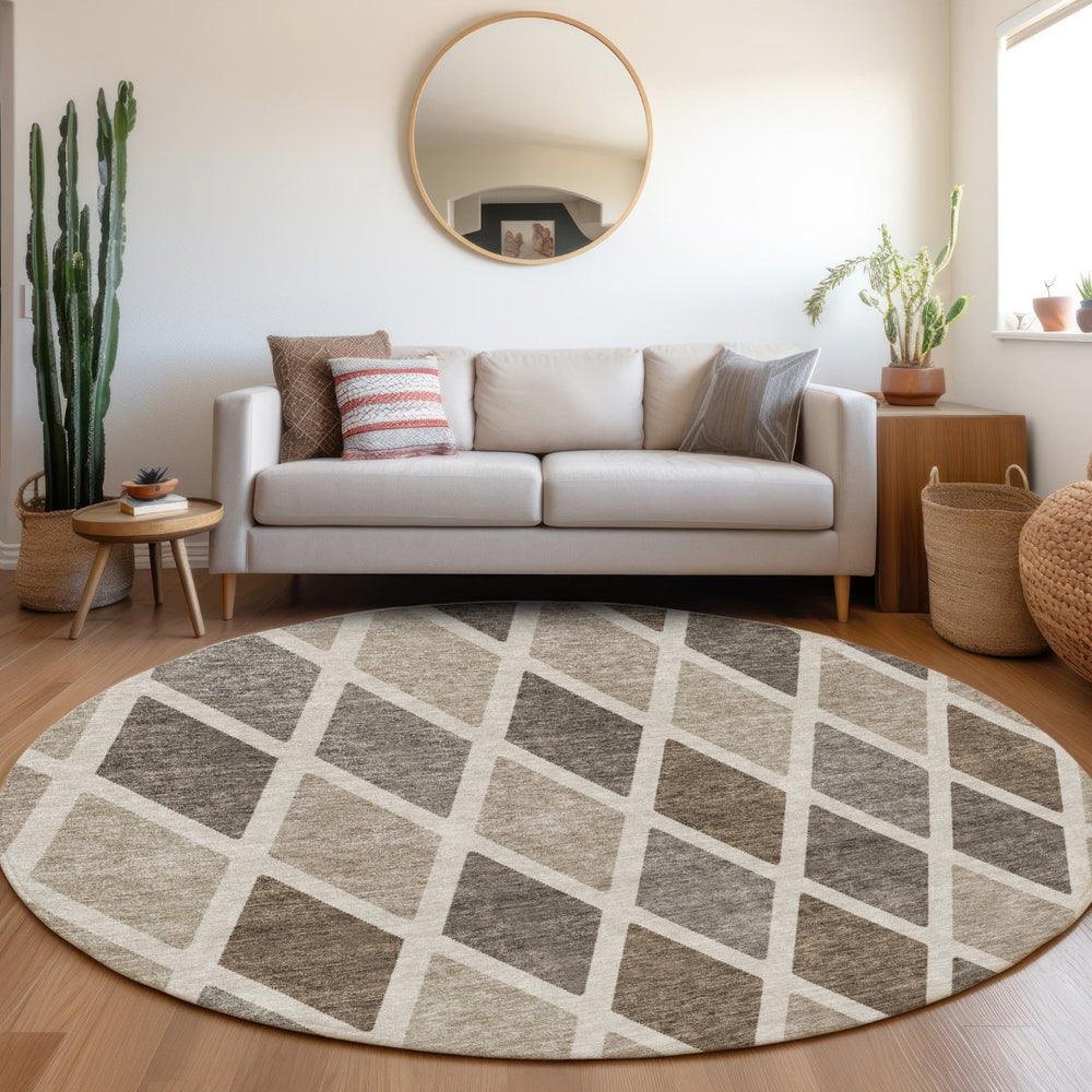 HomeRoots 8' Washable Beige, Ivory & Brown Geometric Round Rug with UV Protection for Stylish Living Spaces 670450