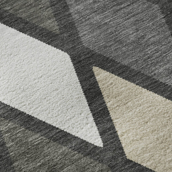 HomeRoots 8' Stylish Gray, Silver & Tan Geometric Round Rug – Washable, UV Protected, Ideal for Busy Homes 670474