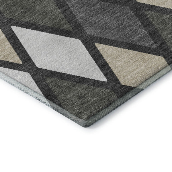 HomeRoots 10' Geometric Washable Area Rug in Gray, Silver & Tan - UV Protected, Stain Resistant & Durable! 670477