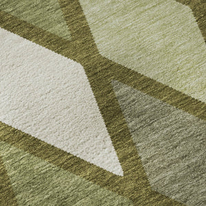HomeRoots 8' Olive Green and Ivory Geometric Round Rug - Washable, UV Protected, Perfect for High Traffic Areas 670492