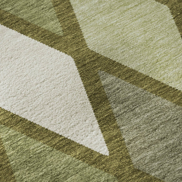 HomeRoots 8' Olive Green and Ivory Geometric Round Rug - Washable, UV Protected, Perfect for High Traffic Areas 670492