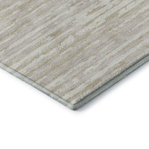HomeRoots 8' Ivory and Beige Striped Washable Round Rug - Stylish, Durable, UV-Protected for Home & Patio Elegance 670564