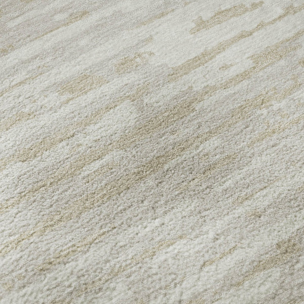HomeRoots 8' Ivory and Beige Striped Washable Round Rug - Stylish, Durable, UV-Protected for Home & Patio Elegance 670564