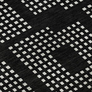 HomeRoots 8' Black And Ivory Geometric Round Rug - Washable, UV Protected, Durable for High-Traffic Areas 670685