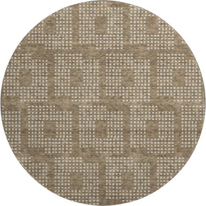 HomeRoots 8' Brown and Ivory Geometric Washable Round Rug - Durable, Stylish, UV-Protected for High-Traffic Areas 670697