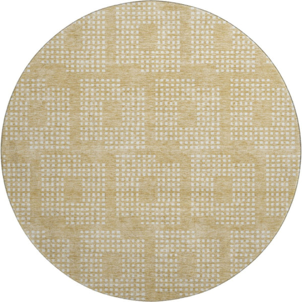 HomeRoots 8' Gold and Ivory Geometric Round Rug - Washable, UV Protected, Stain-Resistant for Busy Homes 670703