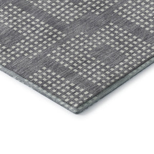 HomeRoots 8' Gray And Ivory Geometric Washable Round Rug – Durable, Stylish, UV-Protected for Modern Spaces! 670709