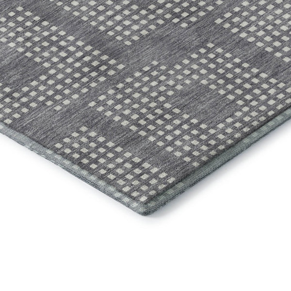 HomeRoots 8' Gray And Ivory Geometric Washable Round Rug – Durable, Stylish, UV-Protected for Modern Spaces! 670709