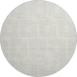 HomeRoots 8' Ivory and Beige Geometric Round Rug - Washable, UV Protected, Stain Resistant for Busy Homes 670715