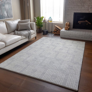 HomeRoots 5' X 8' Silver and Ivory Geometric Area Rug - Washable, UV-Protected, Durable for High-Traffic Homes 670732