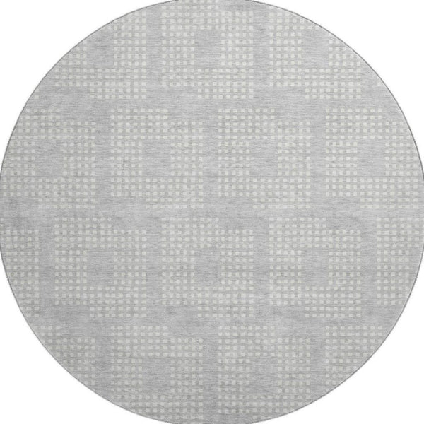 HomeRoots 8' Silver and Ivory Geometric Round Rug - Washable, UV Protected, Perfect for High-Traffic Areas! 670733