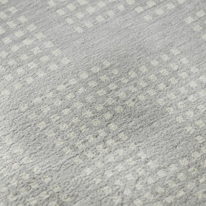 HomeRoots 10' X 14' Silver and Ivory Geometric Area Rug - Washable, UV-Protected, Stain-Resistant Elegance 670736