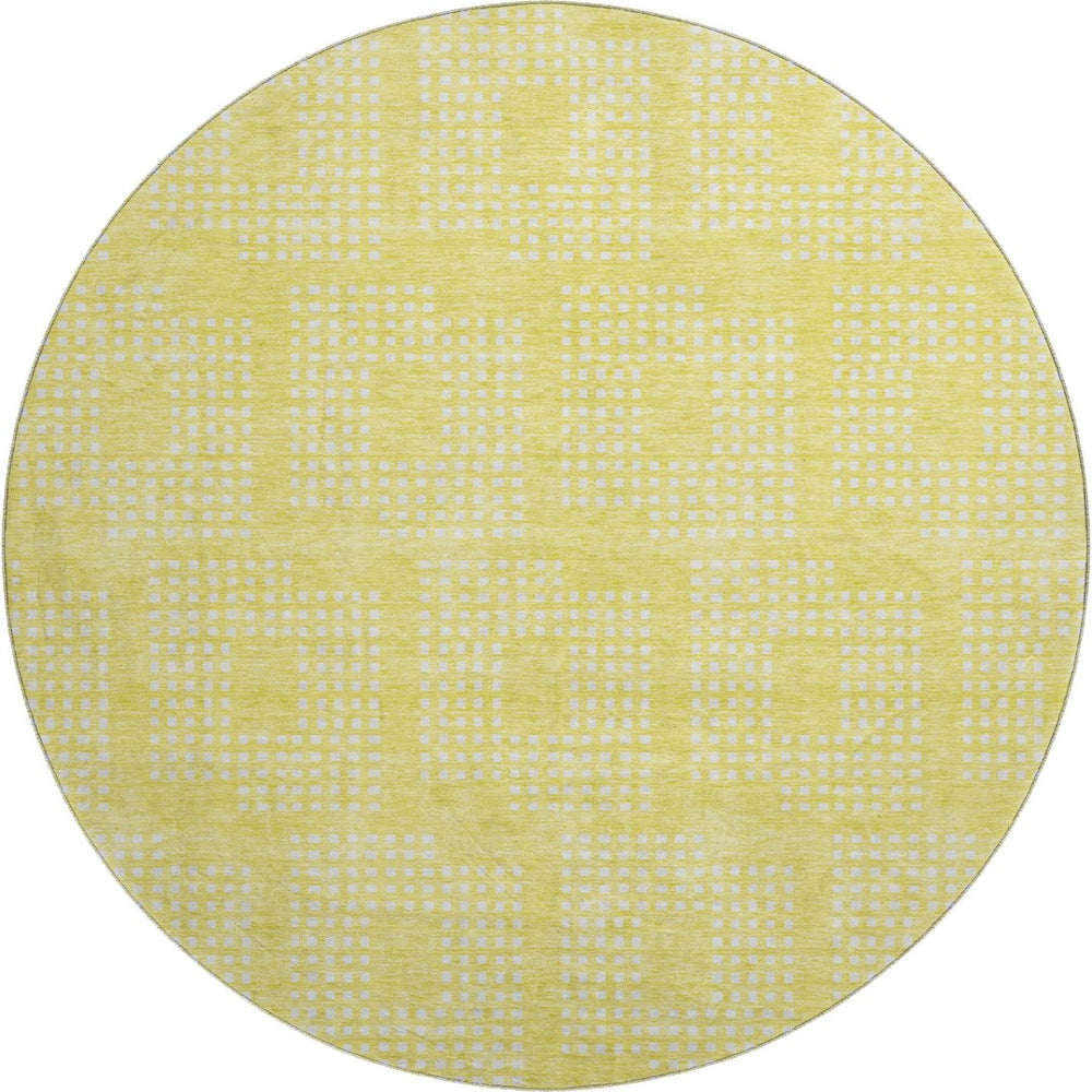 HomeRoots 8' Yellow and Ivory Geometric Round Rug - Washable, UV-Protected, Stylish for Living Spaces & Patios 670763