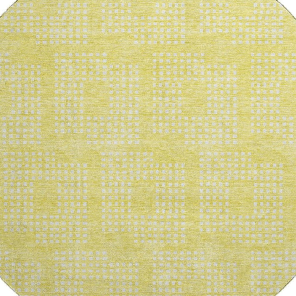 HomeRoots 8' Yellow and Ivory Geometric Round Rug - Washable, UV-Protected, Stylish for Living Spaces & Patios 670763