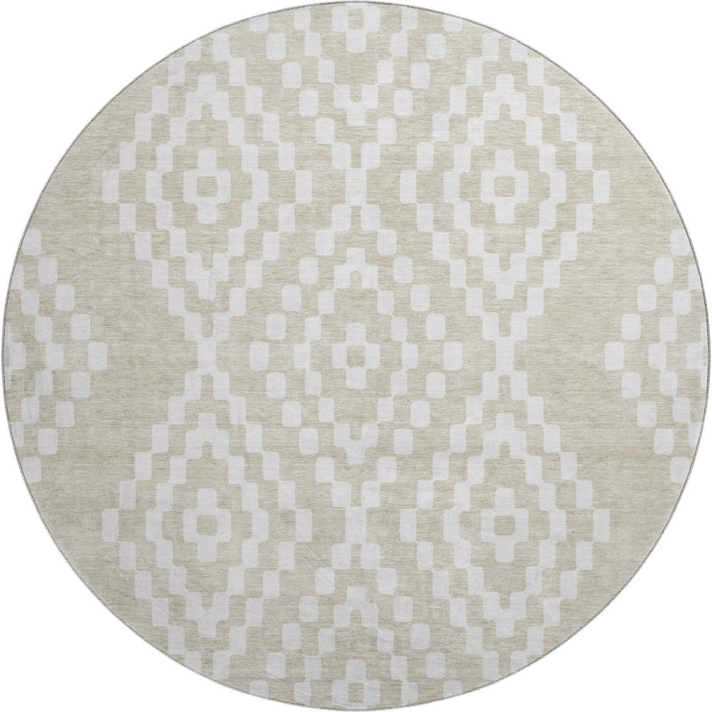 HomeRoots 8' Durable Beige and Ivory Geometric Round Rug - Washable, UV Protected, Perfect for High-Traffic Areas 670775