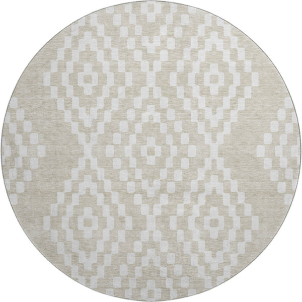 HomeRoots 8' Durable Beige and Ivory Geometric Round Rug - Washable, UV Protected, Perfect for High-Traffic Areas 670775
