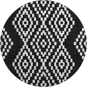 HomeRoots 8' Black And Ivory Geometric Round Rug - Washable, UV Protected, Ideal for High-Traffic Rooms 670781