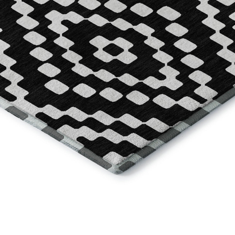HomeRoots 9' X 12' Modern Black and Ivory Geometric Washable Area Rug with Stain Resistance & UV Protection 670783