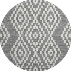 HomeRoots 8' Gray and Ivory Geometric Round Rug – Washable, UV Protected, Perfect for High-Traffic Spaces! 670793