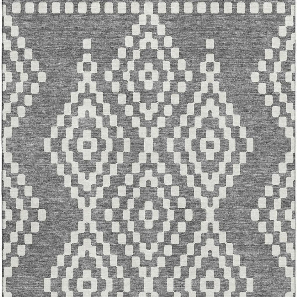 HomeRoots 8' X 10' Gray Ivory Geometric Washable Area Rug - Durable UV Protected Design for Modern Homes 670794
