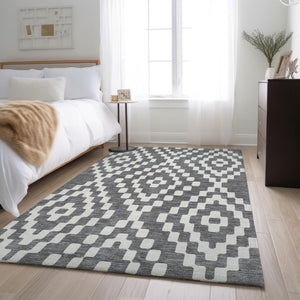 HomeRoots 9' X 12' Gray And Ivory Geometric Area Rug – Durable, Washable, UV-Protected for Family Homes 670795