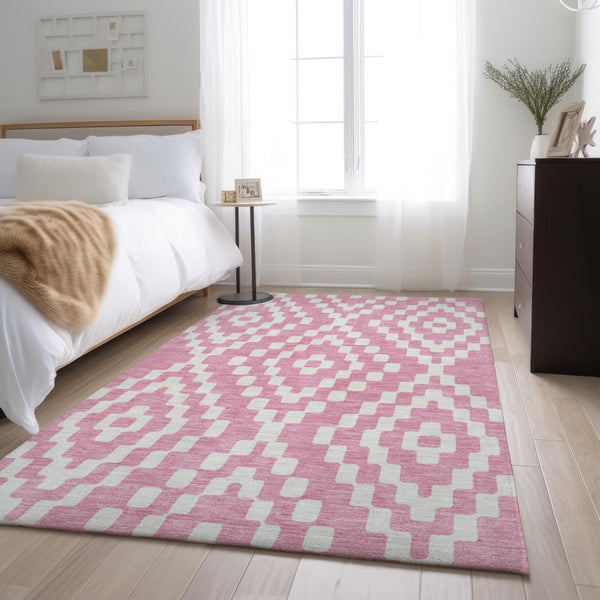 HomeRoots 5' X 8' Pink and Ivory Geometric Washable Area Rug - Durable, Stain-Resistant, Sun-Proof Design! 670816
