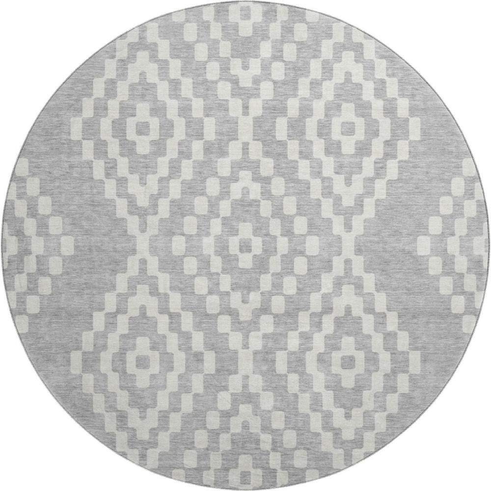 HomeRoots 8' Silver and Ivory Geometric Round Rug - Washable, UV-Protected, Ideal for Modern Living Spaces 670829