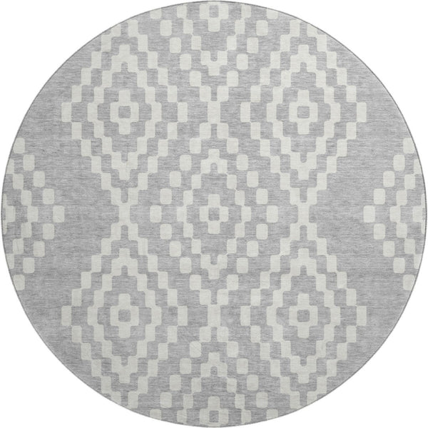 HomeRoots 8' Silver and Ivory Geometric Round Rug - Washable, UV-Protected, Ideal for Modern Living Spaces 670829