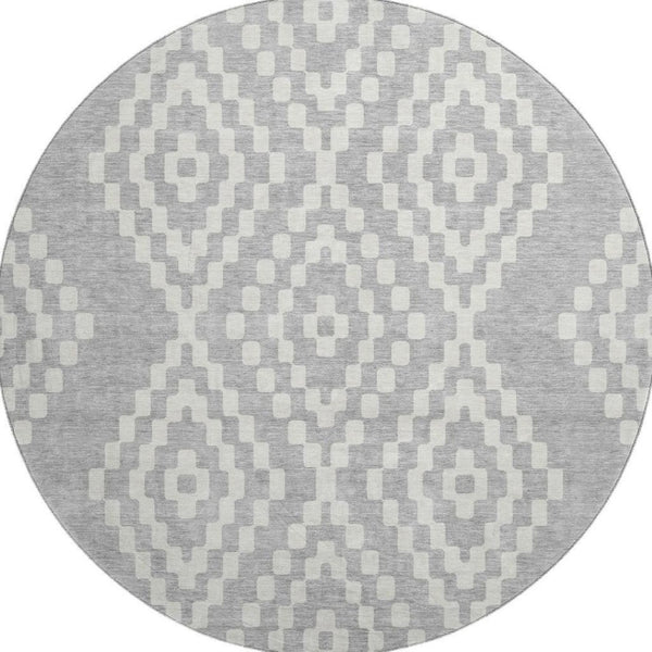 HomeRoots 8' Silver and Ivory Geometric Round Rug - Washable, UV-Protected, Ideal for Modern Living Spaces 670829