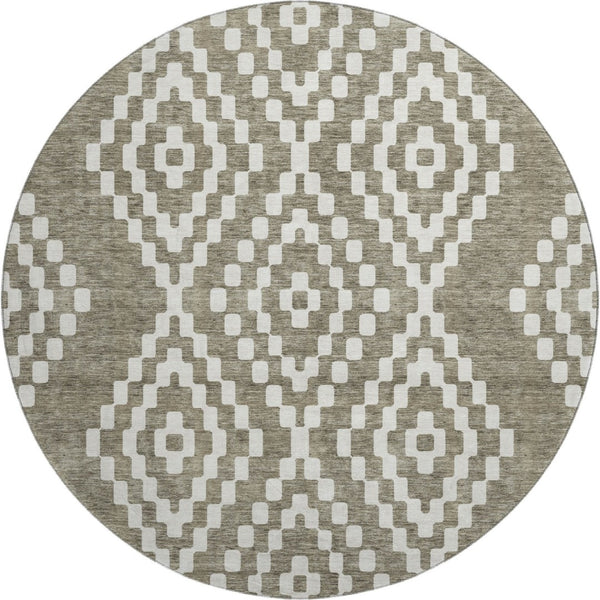 HomeRoots 8' Stylish Taupe & Ivory Geometric Washable Round Rug with UV Protection – Perfect for High-Traffic Areas 670835