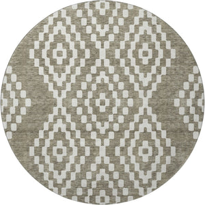 HomeRoots 8' Stylish Taupe & Ivory Geometric Washable Round Rug with UV Protection – Perfect for High-Traffic Areas 670835