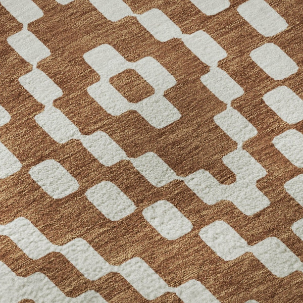 HomeRoots 8' Terra Cotta & Ivory Geometric Washable Round Rug – Stylish, Stain-Resistant & UV Protected Design 670847