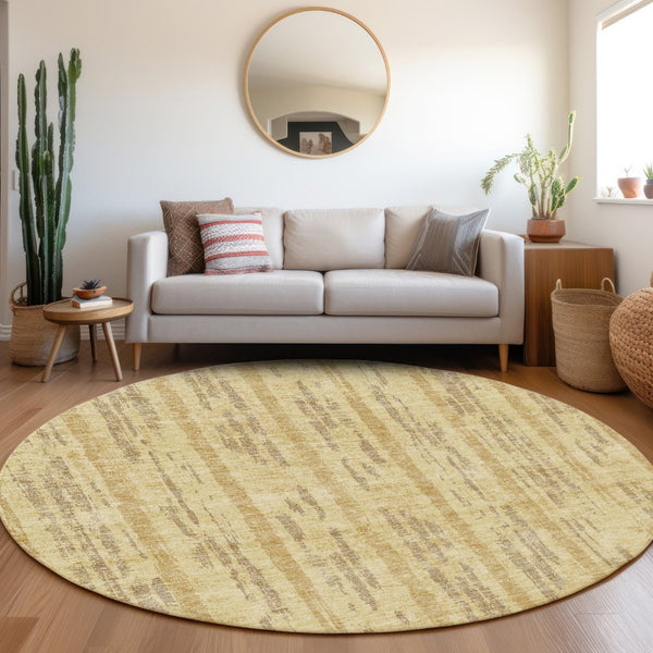 HomeRoots 8' Gold and Beige Striped Washable Round Rug - Durable, Stain-Resistant, UV Protected for High-Traffic Areas 670883
