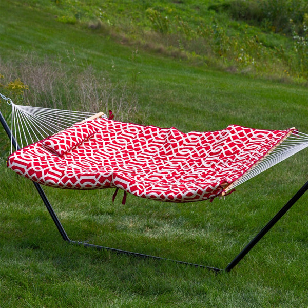 HomeRoots Red Geometric Spreader Bar Hammock with Stand - Vibrant, Durable, and Perfect for Relaxing Outdoors! 670961