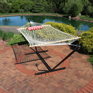 HomeRoots Red Geometric Spreader Bar Hammock with Stand - Vibrant, Durable, and Perfect for Relaxing Outdoors! 670961