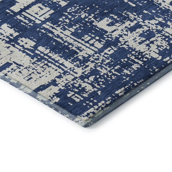 HomeRoots 8' Navy Blue and Ivory Abstract Round Rug - Washable, UV-Resistant, Durable, Modern Design for Homes 671159