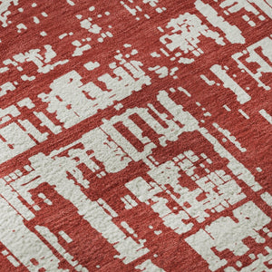 HomeRoots 8' Washable Round Rug in Red and Ivory - UV Protected, Stain Resistant, Perfect for Active Homes! 671177